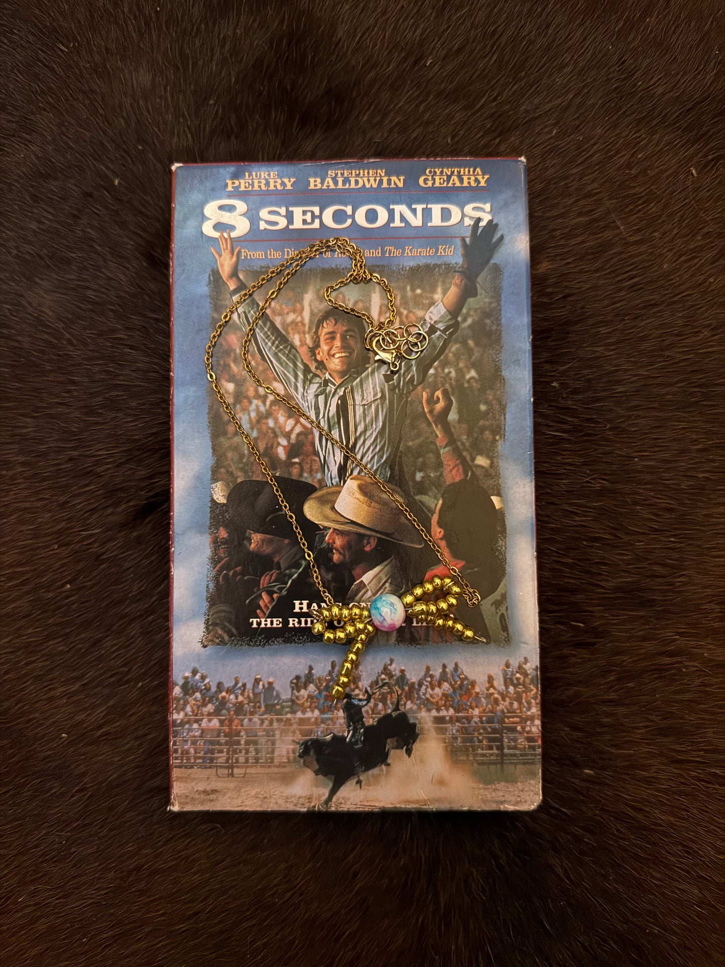 20” golden bow necklace